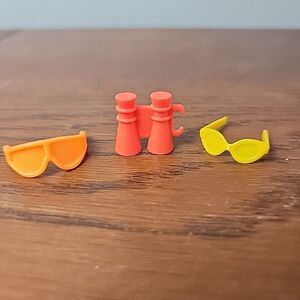 Vintage 1990's Mattel Barbie Camp Barbie Binoculars and Sunglasses LOT of‎ (3)